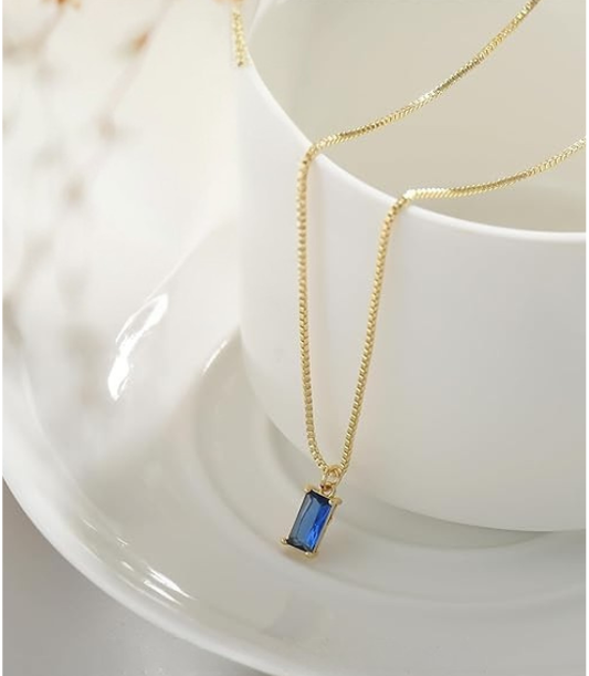 Or Saphir Minimaliste Collier
