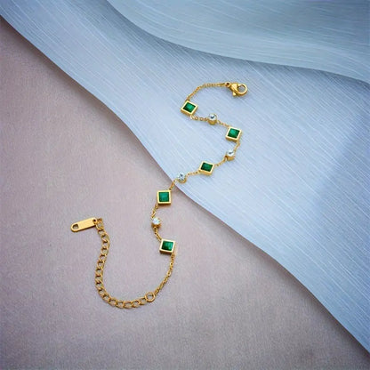 Or Émeraude Station Bracelet