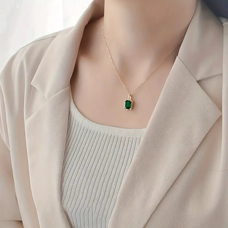 Or Émeraude Rectangulaire Halo Collier